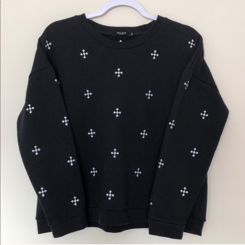 Max Jeans Black Embroidered Pullover Large
